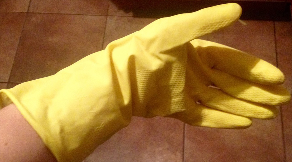 Перчатки резиновые